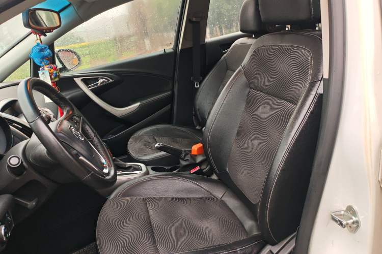 Used Buick GT 2010 XT 1.8L Automatic Fashion Edition