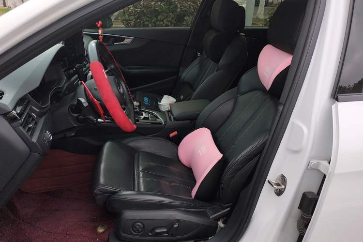 Used Audi A4L 2023 40 TFSI Luxury Dynamic Model
