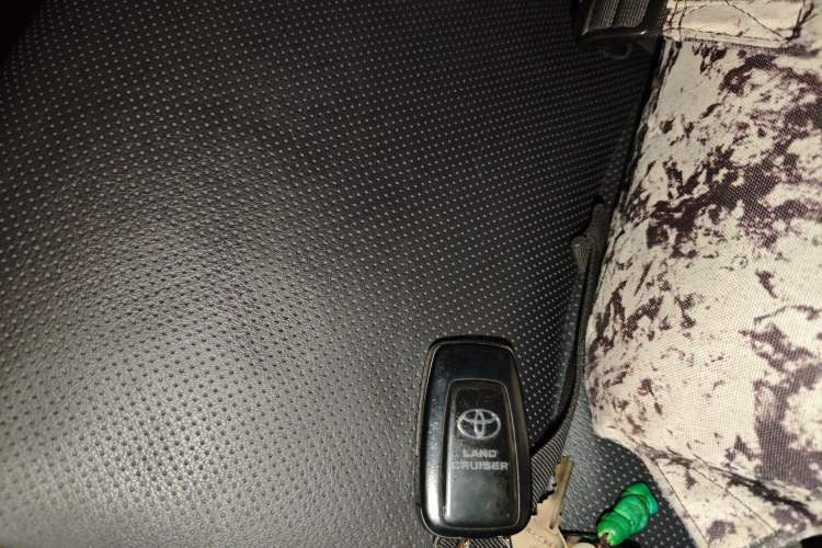 Used Toyota Prado 2018 3.5L Automatic TX-L NAVI Vehicle Key