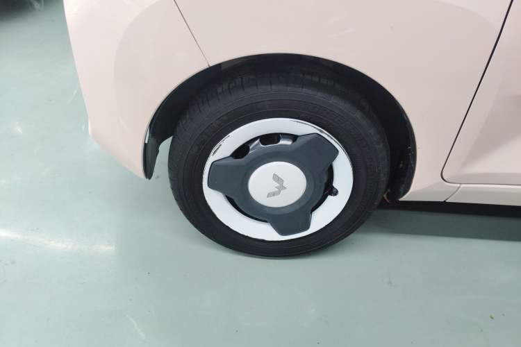 Used Wuling Hongguang MINIEV 2022 Macaron Premium Model – Lithium Ternary Battery