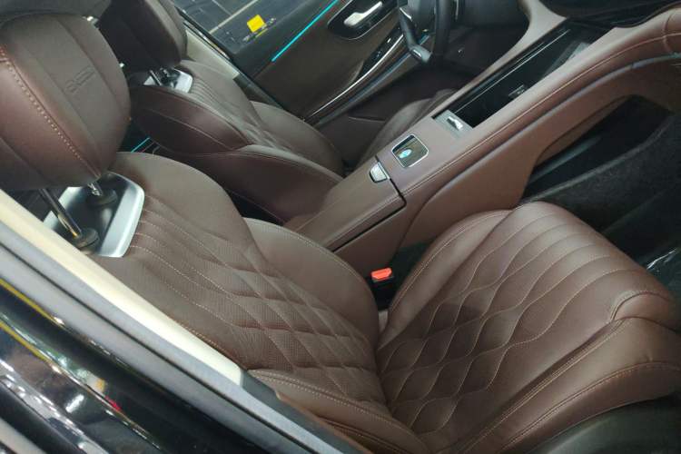 Used EXEED Lanyue 2023 400T Four-Wheel Drive Starry Edition 7-Seater Right Front Seat