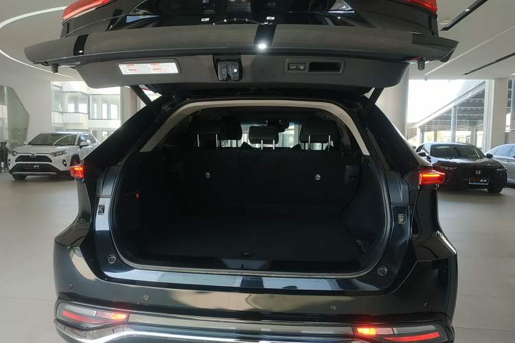 Used Toyota Venza 2023 2.0L CVT Two-Wheel Drive Prestige Version