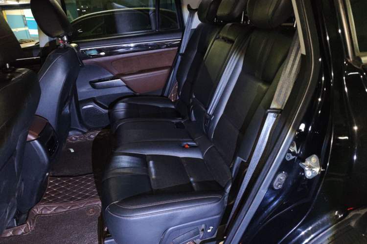 Used GAC Trumpchi GS8 2017 320T Two-Wheel Drive Luxury Smart Connectivity Version (7 Seats)
