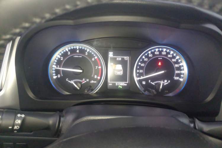 Used Toyota Highlander 2018 2.0T Four-Wheel Drive Luxury Version 7 Seats China VI Standard