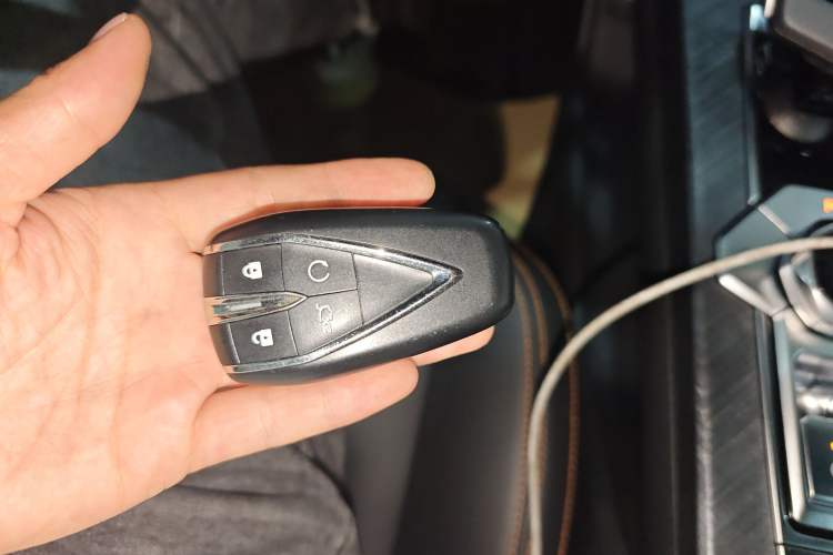 Used CHANGAN UNI-V 2024 1.5T Prestige Edition