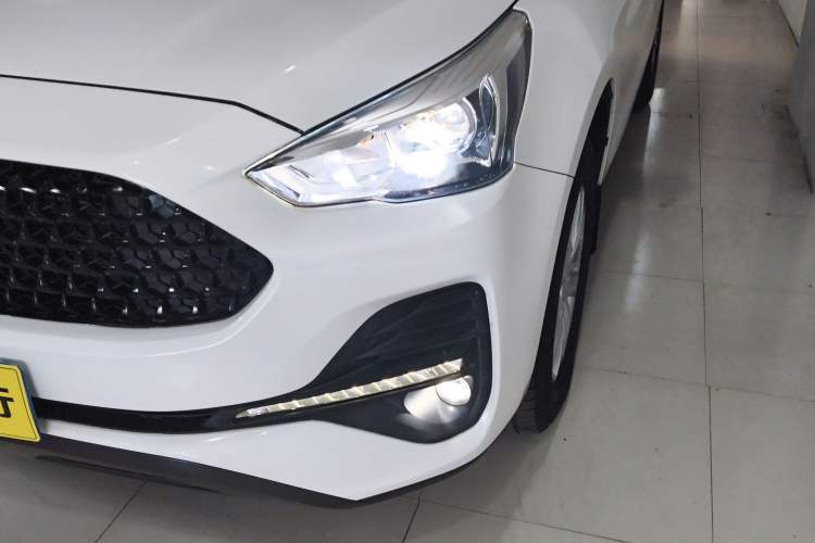 Used Haval M6 2019 1.5T Manual Two-Wheel Drive Elite Version China VI Standard
