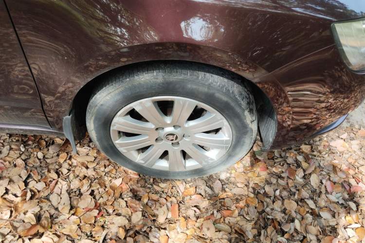 Used Skoda Superb 2013 1.4TSI DSG Sport Edition Right Front Wheel Hub