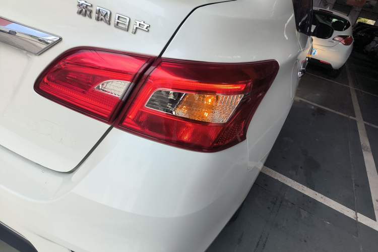 Used Nissan Sylphy 2019 Classic 1.6XL CVT Luxury Edition Exterior 3