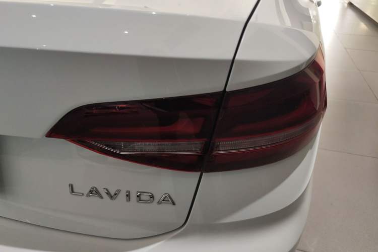 Used Volkswagen Lavida 2023 Revised 1.5L Automatic DeYi Edition
