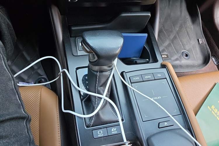 Used Lexus ES 2020 300h Premier Edition