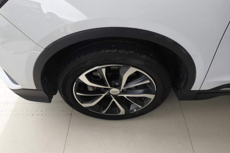 Used Geely Auto Emgrand S 2021 1.4T Manual Comfort Model Left Front Wheel Hub