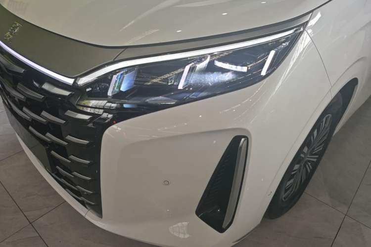 Used BYD Xia 2025 DM-i 1.5T 180km Excellence Model Left Front Headlight