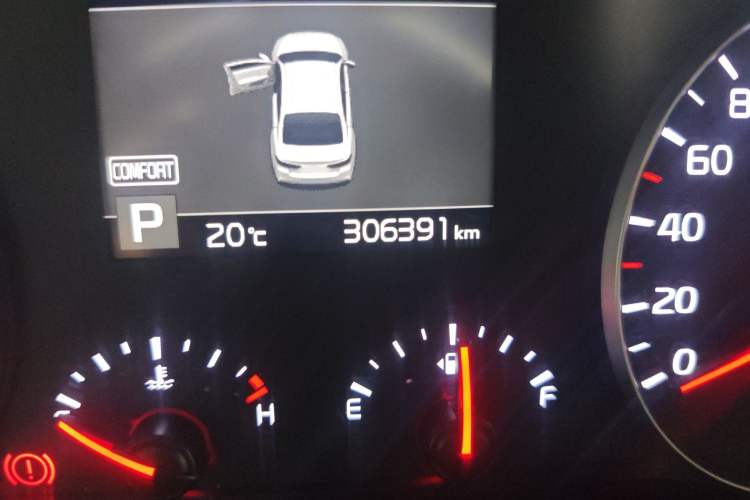 Used Kia K3 (Kai Shen) 2017 1.8L Automatic GLS Odometer Close Up