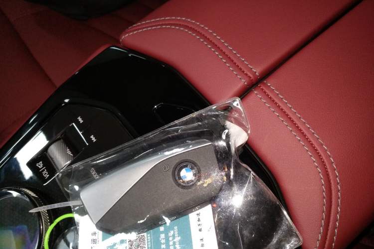 Used BMW i5 2024 eDrive 35L Luxury Model with M Sport Package
