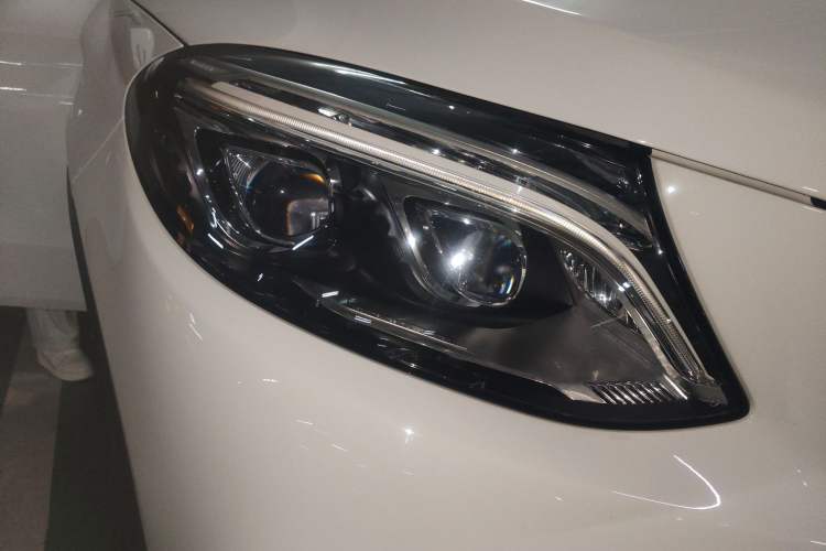 Used Mercedes-Benz GLE Coupe 2015 GLE 320 4MATIC Coupe SUV Right Front Headlight