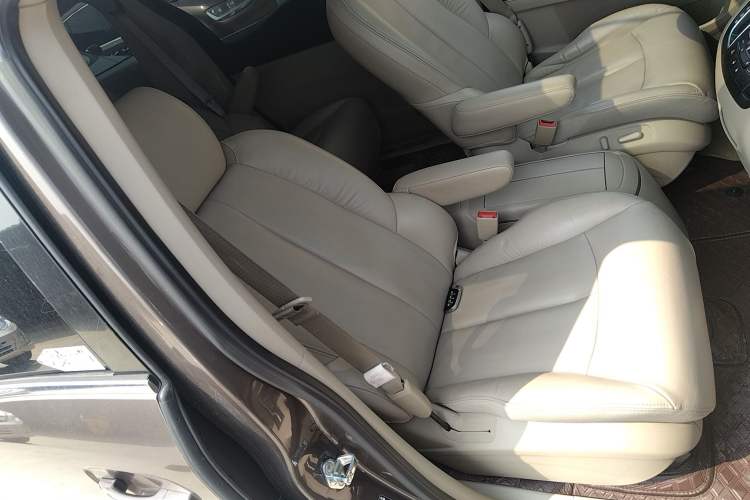 Used Buick GL8 2017 25S Prestige Version China V Standard Right Front Seat