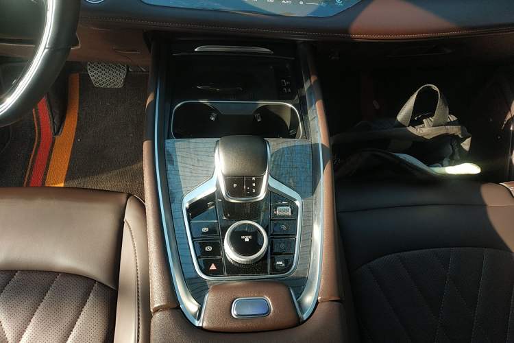 Used Chery Tiggo 8 PRO 2024 Champion Edition 390T Two-Wheel Drive Peak Version 5 Seats