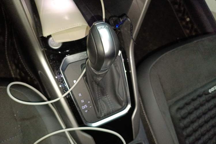 Used Volkswagen T-ROC 2022 280TSI DSG Two-Wheel Drive R-Line Pro PLUS
