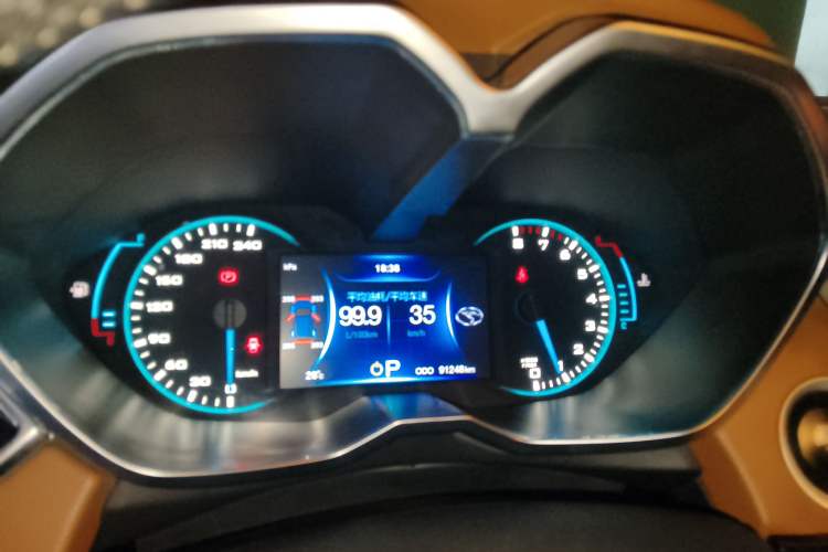 Used Soueast DX7 2015 1.5T Automatic Prestige Model
