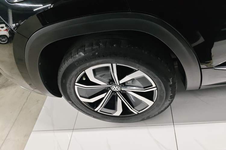 Used Volkswagen Teramont X 2020 Facelift 380TSI Four-Wheel Drive Luxury Edition Right Rear Wheel Hub