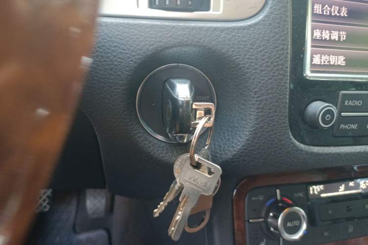 Used Volkswagen Touareg 2011 3.0 TDI Diesel Luxury Model
