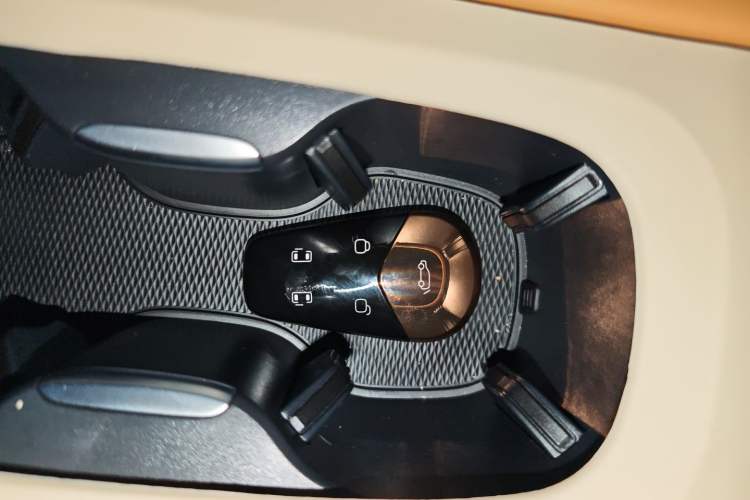 Used VOYAH Dream 2022 Low-Carbon Edition Home Interior 1