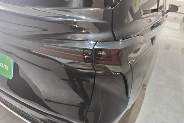 Used Toyota Granvia 2023 2.5L Hybrid Comfort Edition Right Rear Taillight