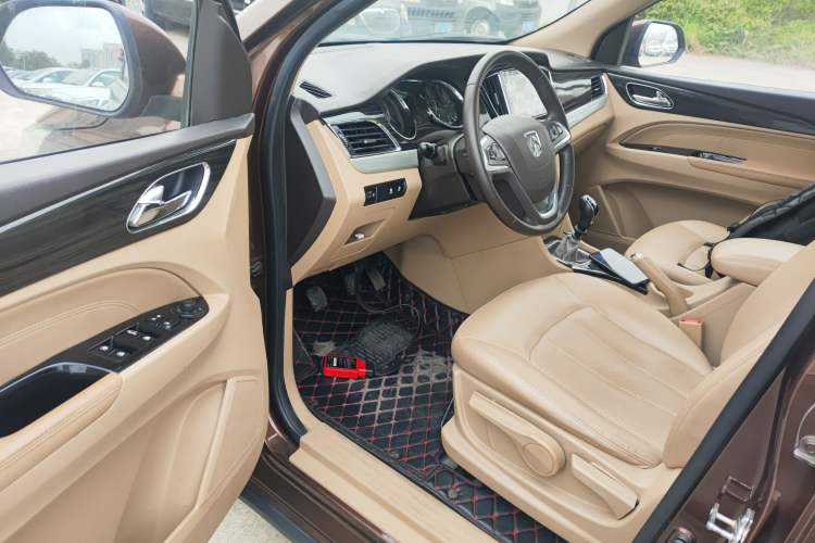 Used Baojun 730 2016 1.5T Manual Luxury Edition 7 Seats