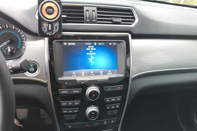 Used Haval H2 2017 Red-Label 1.5T Manual Two-Wheel Drive Luxury Model
