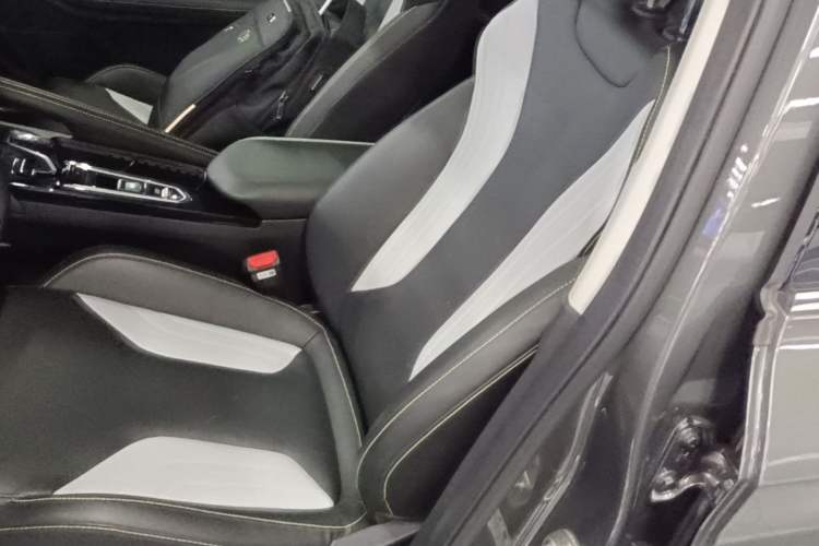 Used Geely Auto Coolray 2022 Bin Yue COOL 1.5TD DCT Hot Engine Edition

