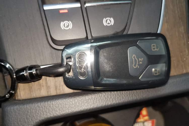 Used Audi Q5L 2023 40T Luxury Elegant Model
