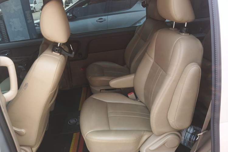 Used Buick GL8 2014 2.4L Classic Edition Left Rear Seat