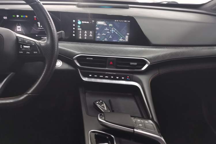 Used Changan UNI-T 2022 1.5T Prestige Version
