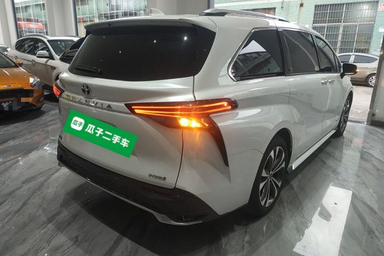 Used Toyota Granvia 2023 2.5L Hybrid Prestige VIP Edition
