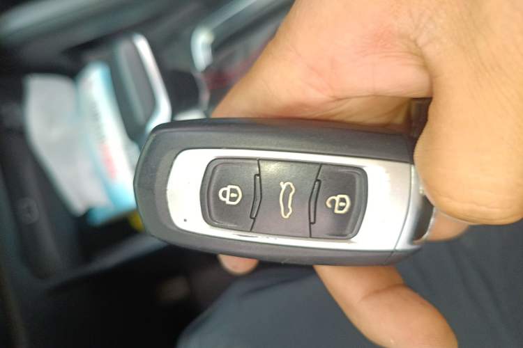 Used Geely Auto Vision X3 2021 PRO 1.5L CVT Deluxe Model Vehicle Key