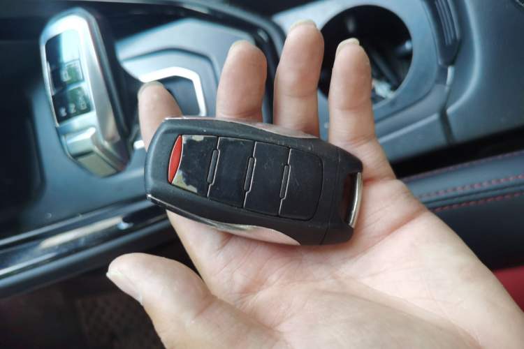 Used Haval H2s 2018 Blue Label 1.5T Dual-Clutch Luxury Model Vehicle Key