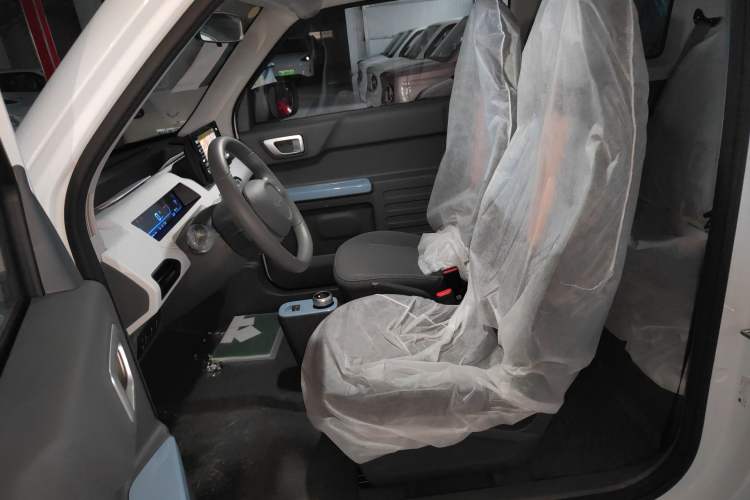 Used Geely Galaxy Panda 2024 Panda Mini 200km Endurance Bear
