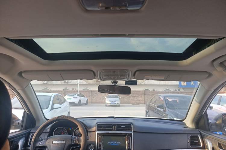 Used Haval M6 2018 1.5T Manual Two-Wheel Drive Elite Model Headliner