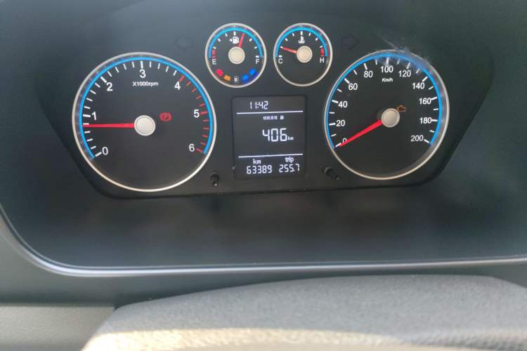 Used Foton Toano 2019 2.5T E5 Short Wheelbase Mid-Roof 5/6-Seater 4J25TC3
