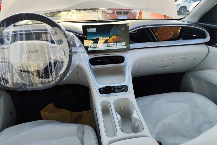 Used Geely Galaxy Geome 2026 Model 310km Youth Edition Audio And AC Panel