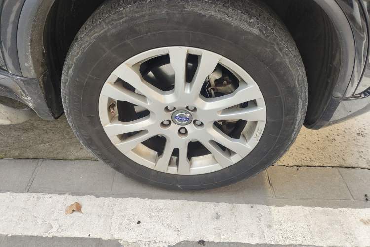 Used Volvo XC Classic 2014 T5 Luxury Edition
