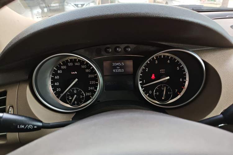 Used Mercedes-Benz R-Class 2015 R 320 4MATIC Luxury Model