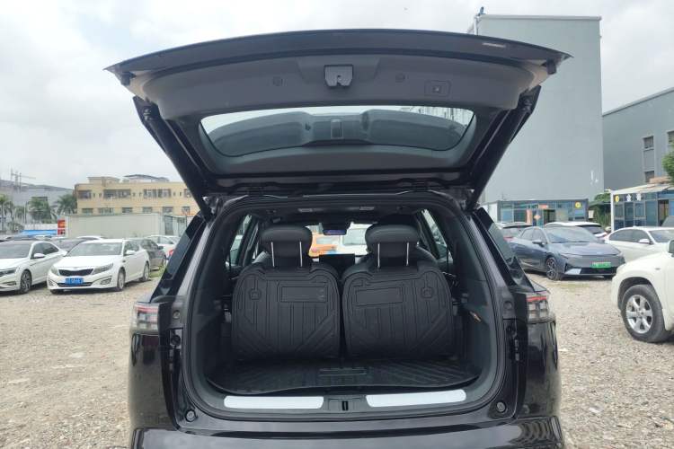 Used Dongfeng eπ eπ008 2024 210Max Range-Extended Version 6 Seats
