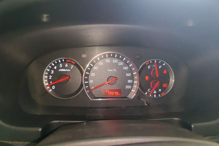 Used CHANGAN Alsvin V3 2015 1.4L Manual Meiruan Model China V Standard
