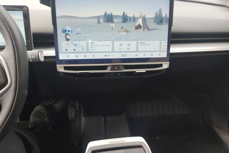 Used Venucia VX6 2023 520 Pro
