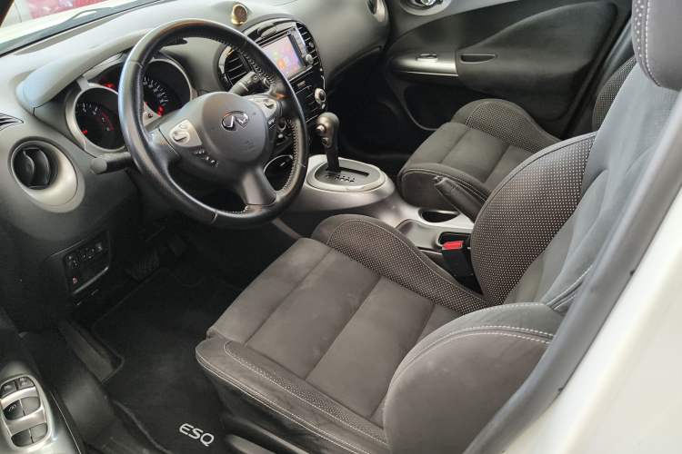 Used Infiniti ESQ 2014 1.6L Spontaneous Edition Left Front Seat