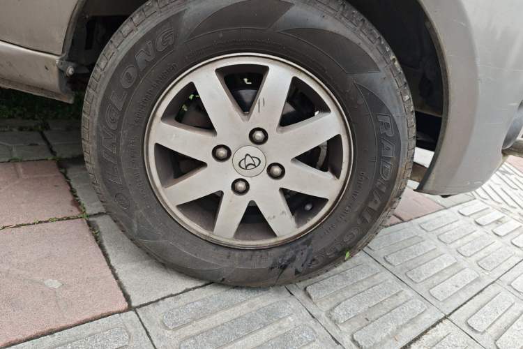 Used CHANGAN KAICHENG Taurus 2013 1.2L Elite Model Right Front Wheel Hub