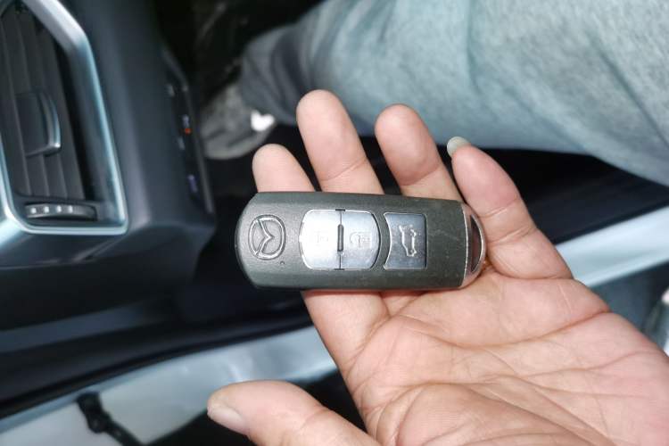 Used Mazda CX-5 2020 Revised Version 2.0L Automatic Two-Wheel Drive ZhiZun Trim Vehicle Key