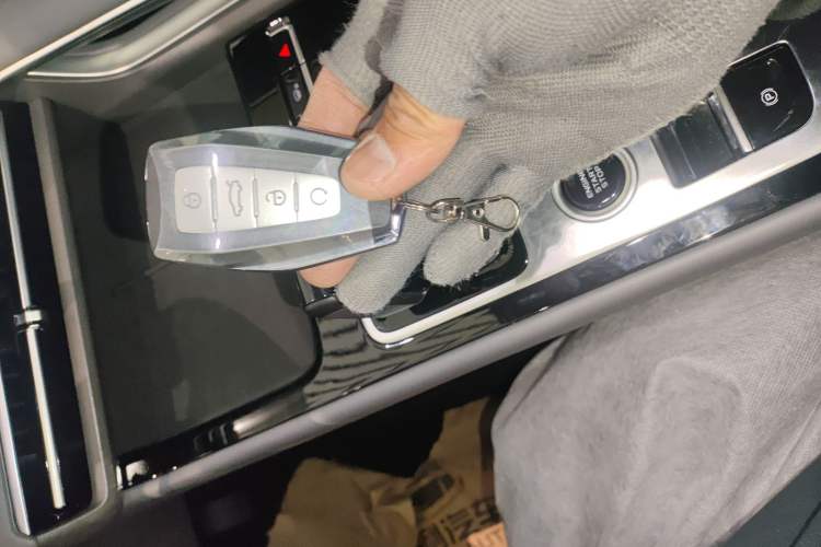 Used Geely Auto Emgrand X7 Sport 2026 Model 1.5TD Joyful
