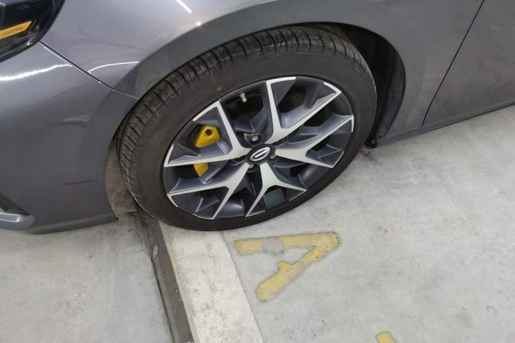 Used GAC Trumpchi EMPOW 2021 270T DCT J16 Version Left Front Wheel Hub